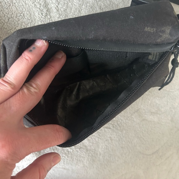 Tabagska • Men's Camp Crossbody Bag - Picture 3 of 7